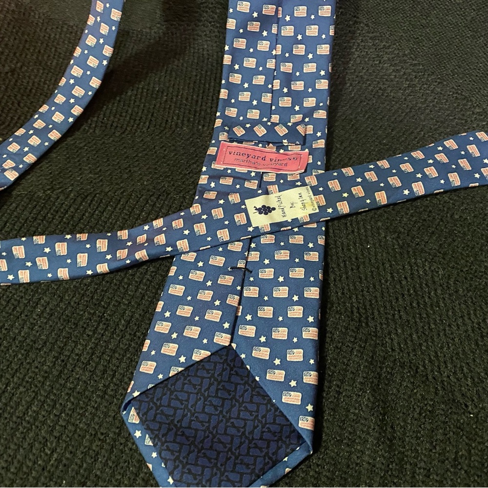 Vineyard Vines tie